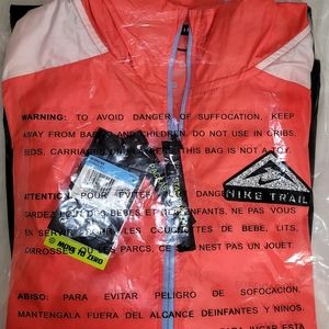 Nike Trail Windrunner Packable Jacket Sz M Women NWT